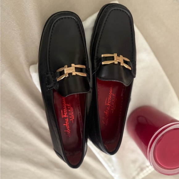 Salvatore Ferragamo Gancini Sport Loafers Black Gold 7.5 Italy NWOB Authentic - Picture 13 of 17